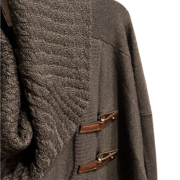 Ellen Tracey Brown cape sweater - Picture 4 of 8